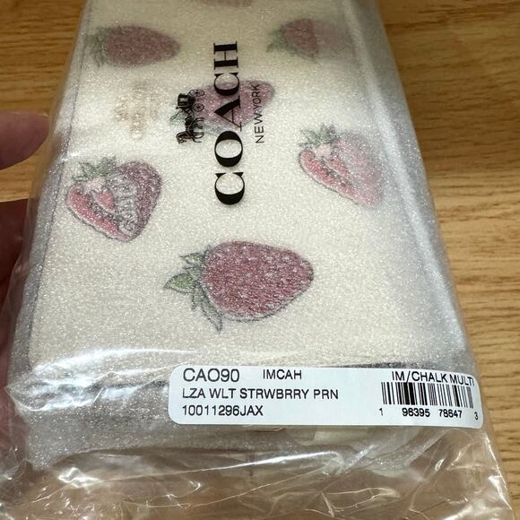 🍓Long Zip Around Wallet In Signature Canvas With Strawberry Print - Picture 7 of 8